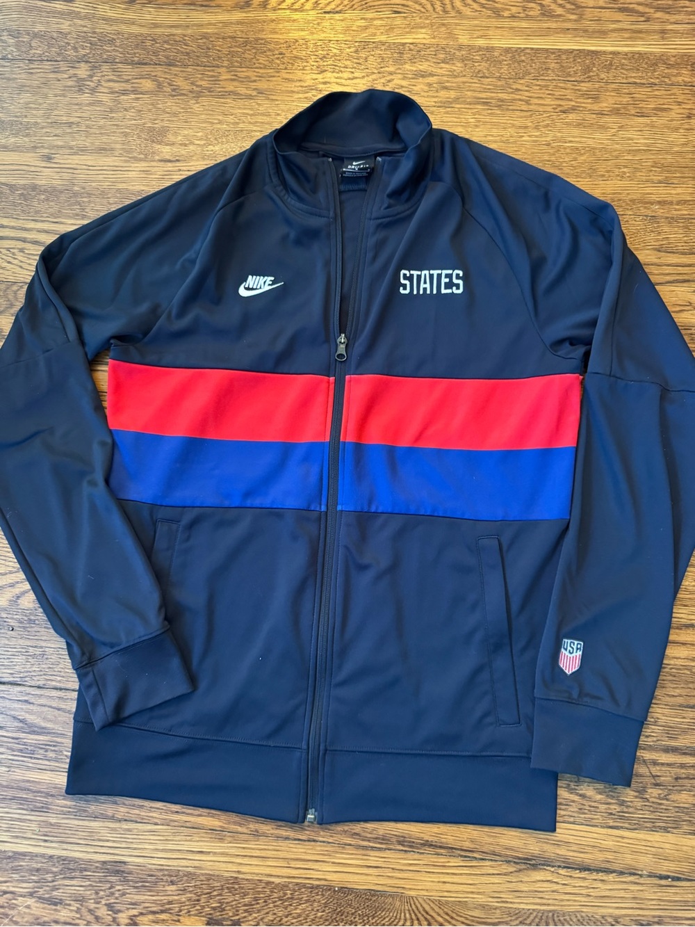 Nike USA Men's I96 Anthem Track Jacket - Picture 5 of 9